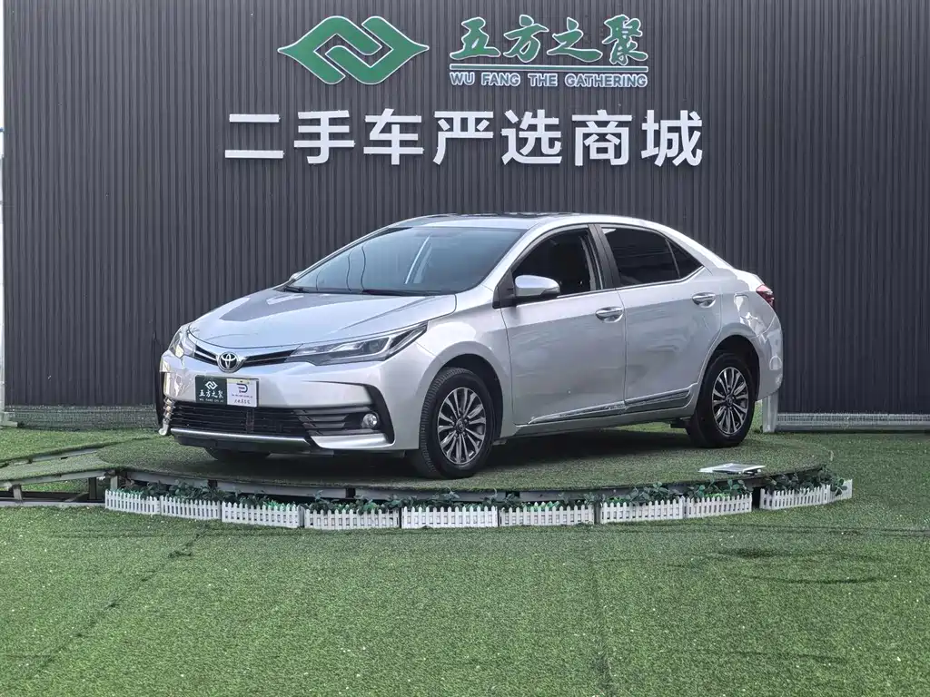 Toyota Corolla 2019 — фото 1