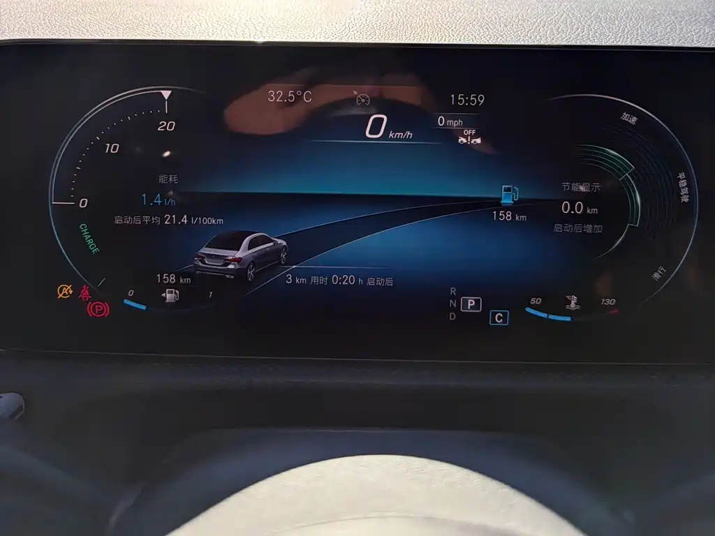 Mercedes-Benz A-Class 2023 — фото 16