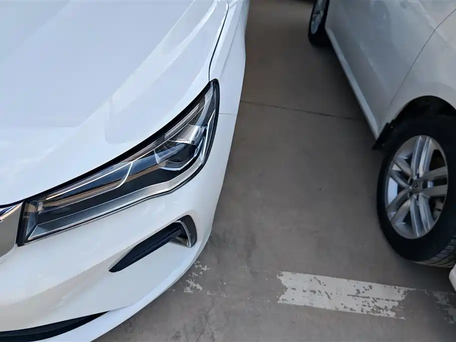 Geely Emgrand 2023