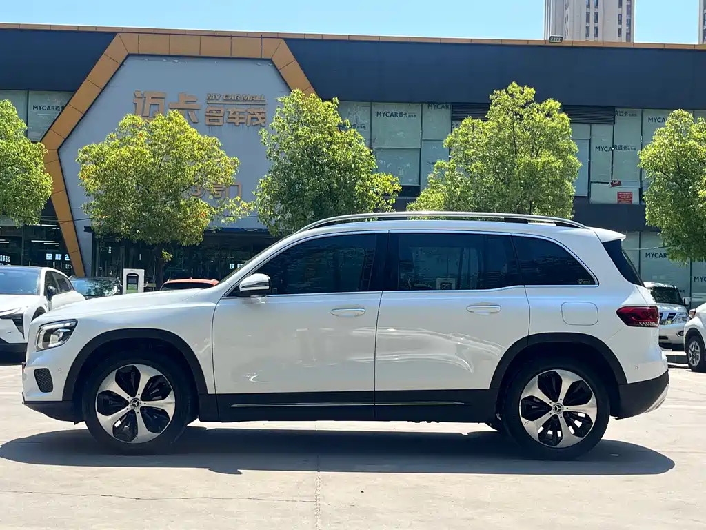 Mercedes-Benz GLB 2023 — фото 8