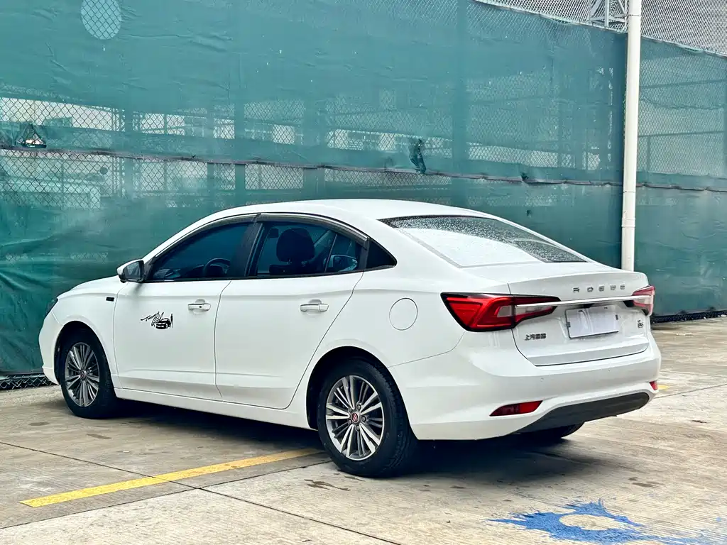 Roewe i5 2019