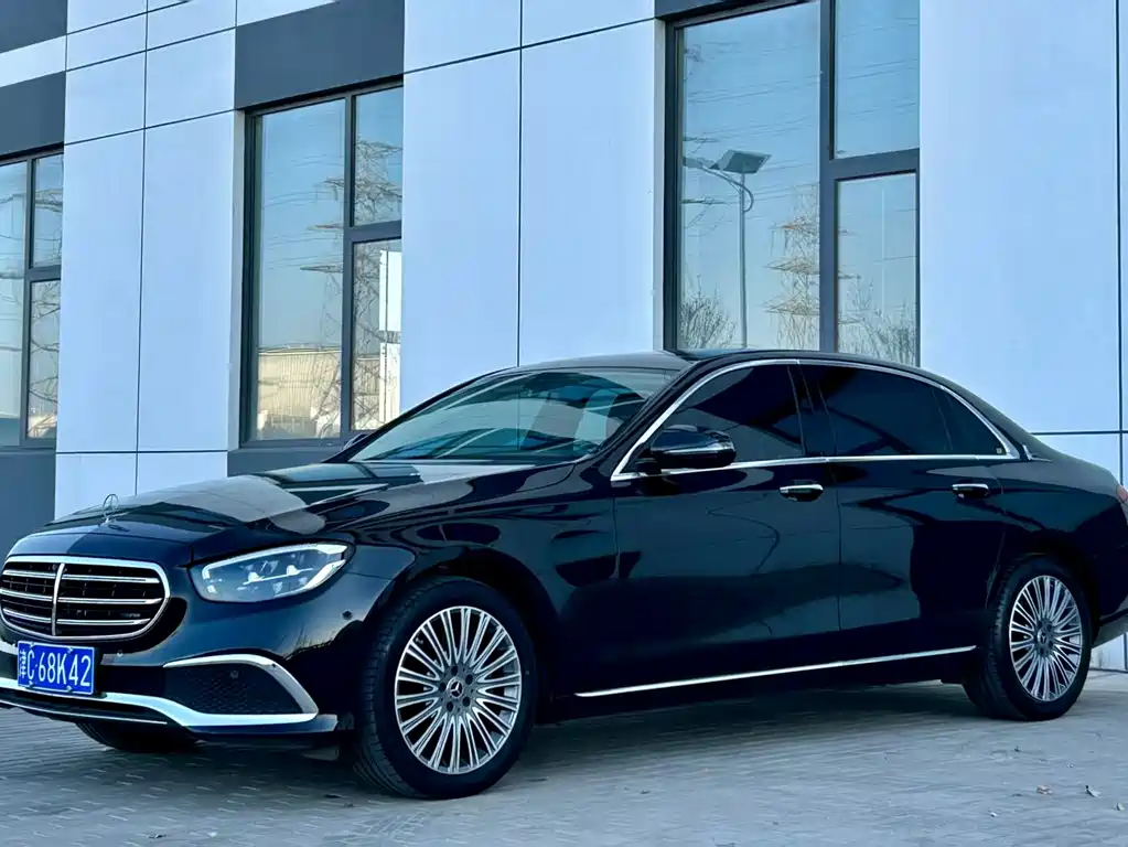 Mercedes-Benz E-Class 2023 — фото 2