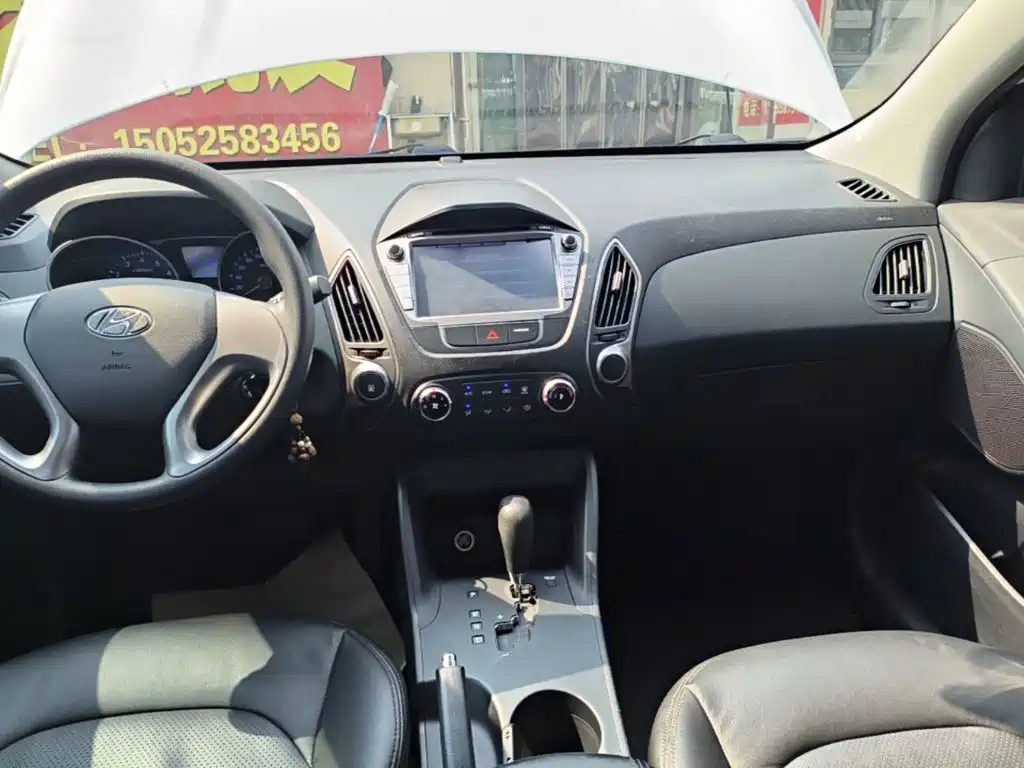 Hyundai ix35 2015 — фото 13