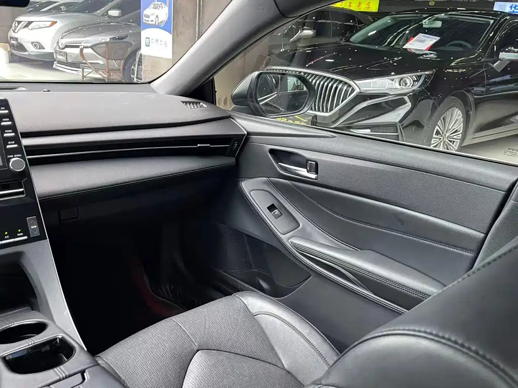 Toyota Avalon 2022 — фото 10