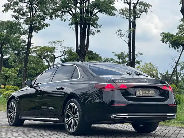 Mercedes-Benz E-Class 2025