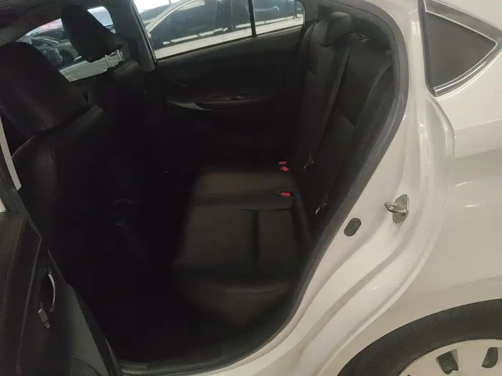 Toyota Vios 2015 — фото 17