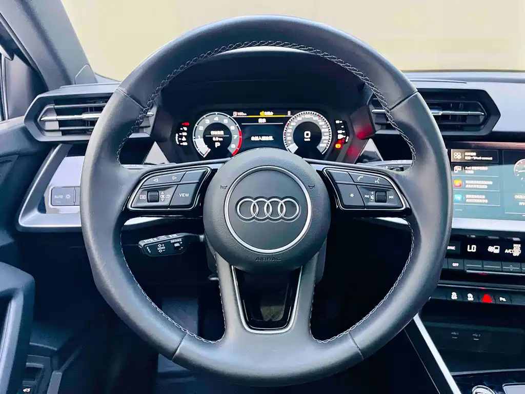 Audi A3 2023 — фото 13