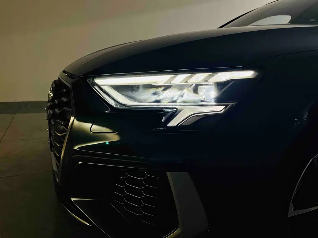 Audi A3 2023 — фото 15