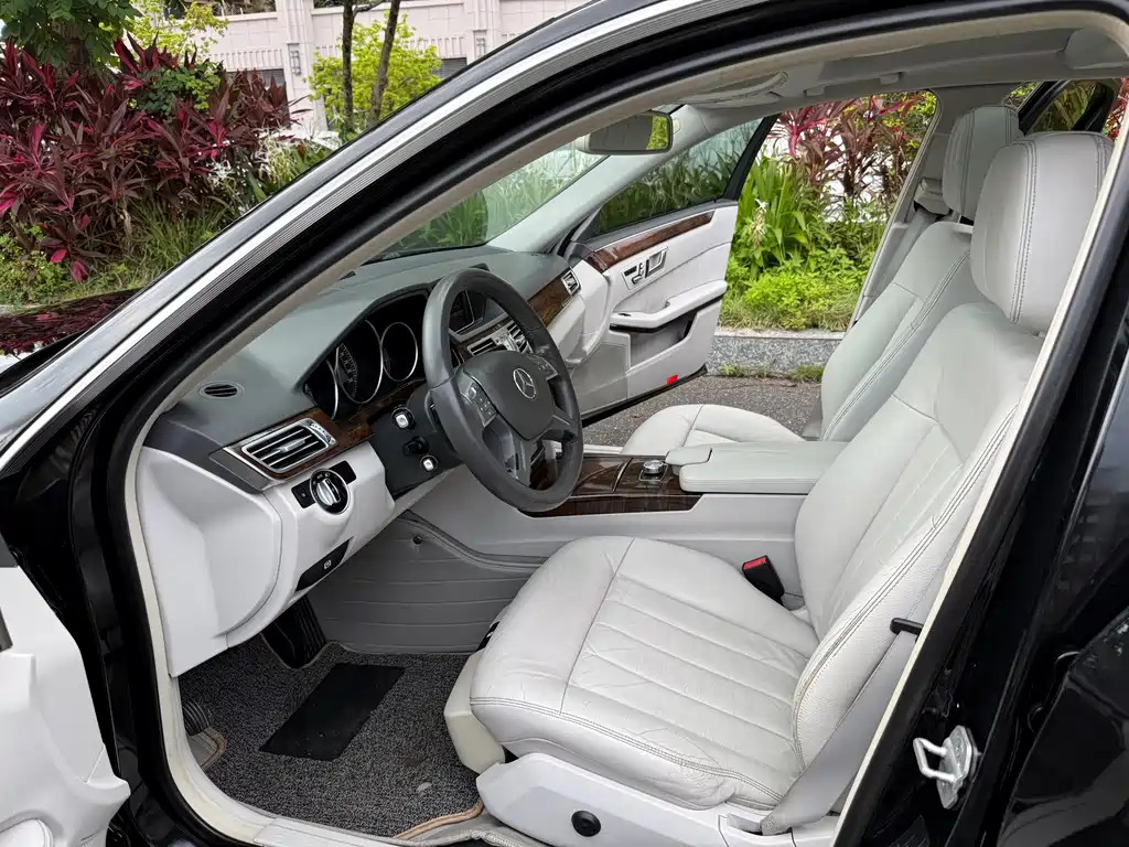 Mercedes-Benz E-Class 2014