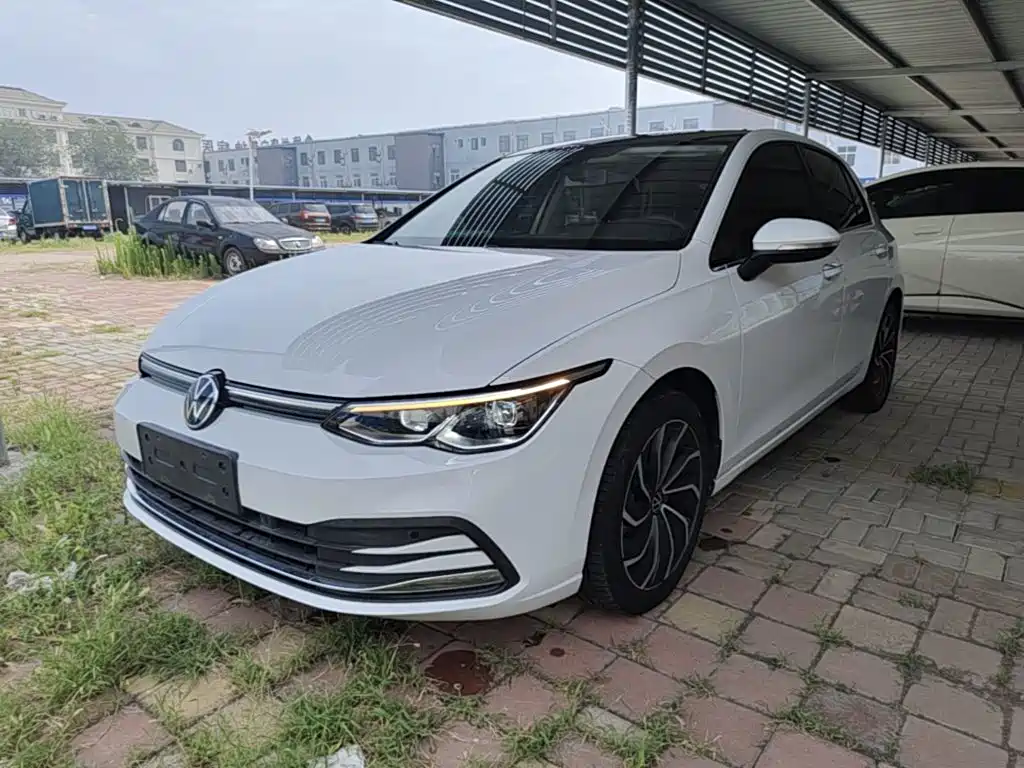 Volkswagen Golf 2021