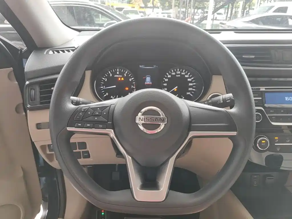 Nissan X-Trail 2017 — фото 11