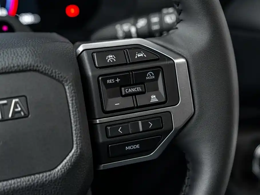 Toyota Prado 2025 — фото 10
