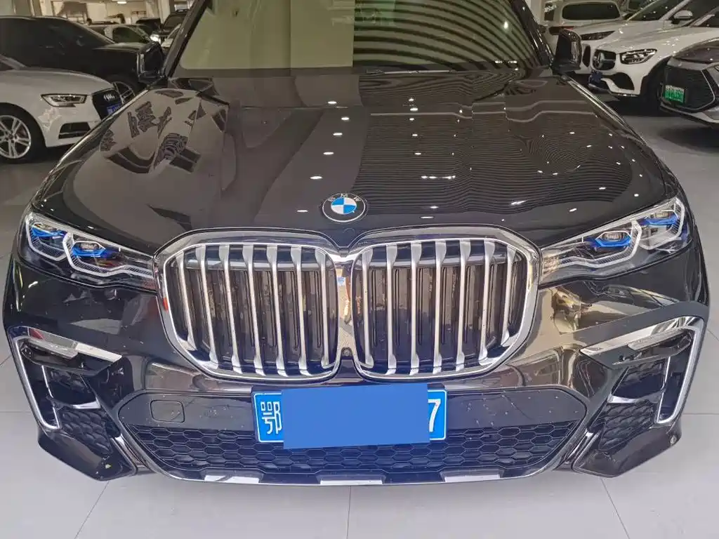 BMW X7 2021