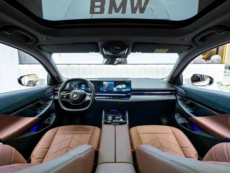 BMW 5 Series 2024 — фото 12