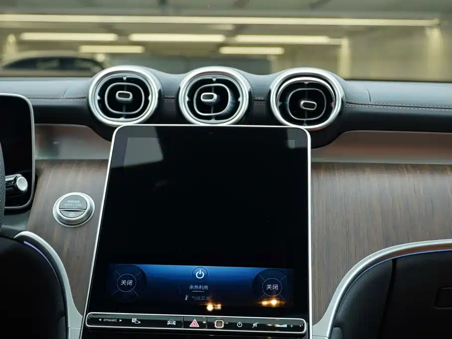 Mercedes-Benz GLC 2025 — фото 18