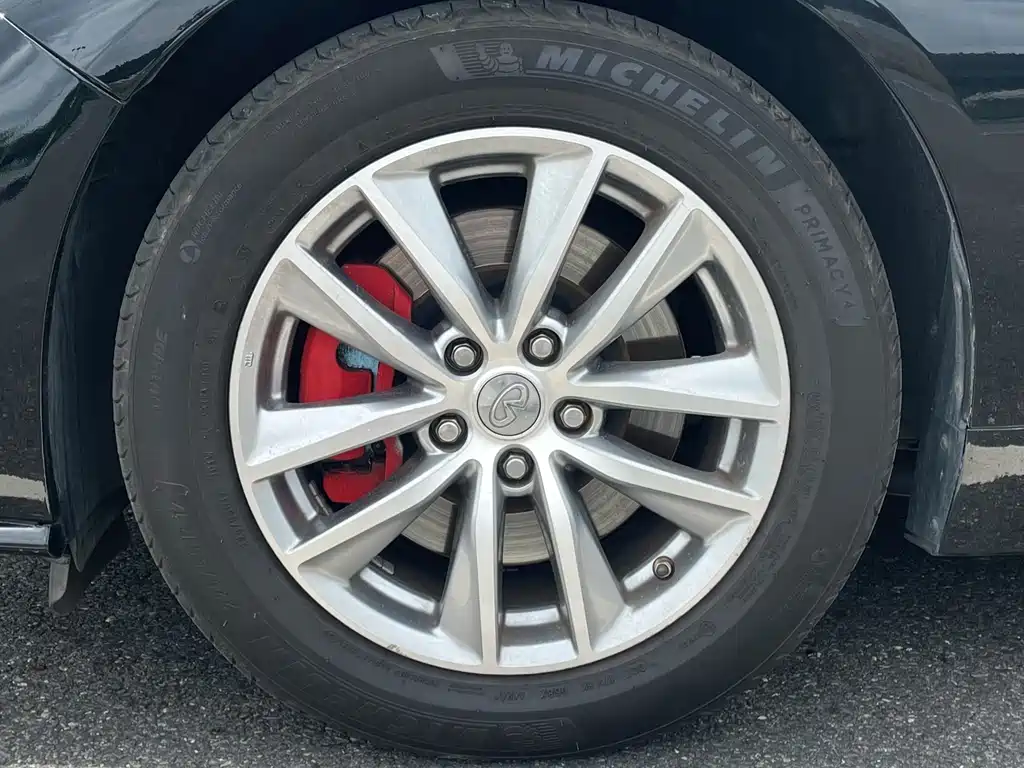 Infiniti Q50L 2015 — фото 10
