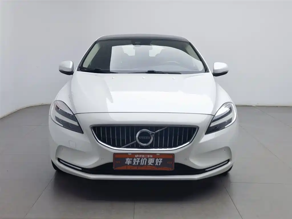 Volvo V40 2017 — фото 3
