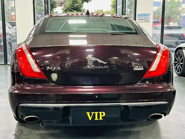 Jaguar XJ 2016