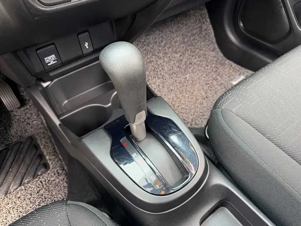 Honda Fit 2018 — фото 17