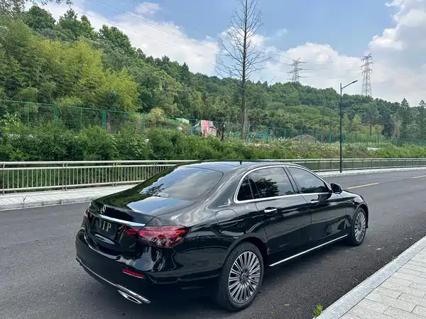 Mercedes-Benz E-Class 2023