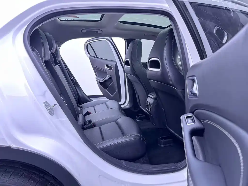 Mercedes-Benz GLA 2019 — фото 15