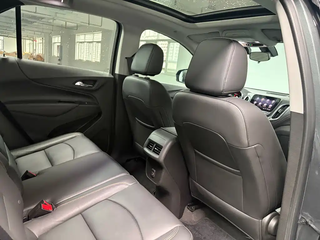 Chevrolet Equinox 2018 — фото 13