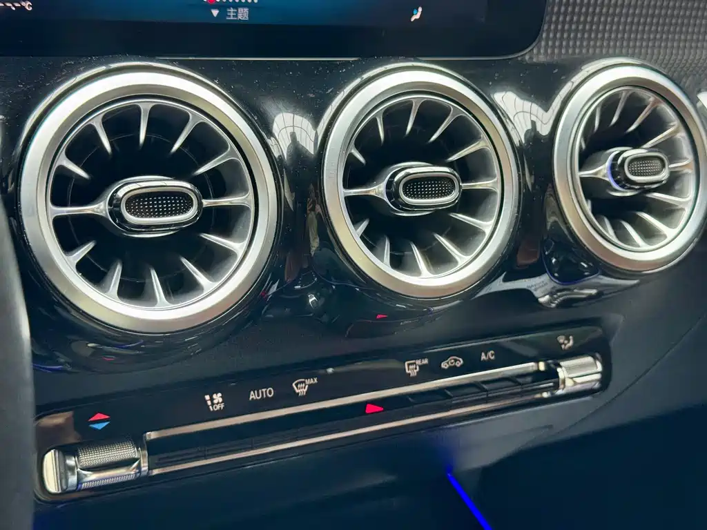 Mercedes-Benz GLB 2021 — фото 10