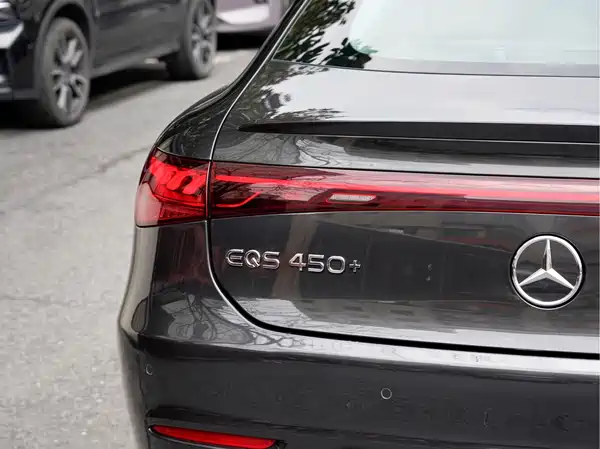 Mercedes-Benz EQS 2024