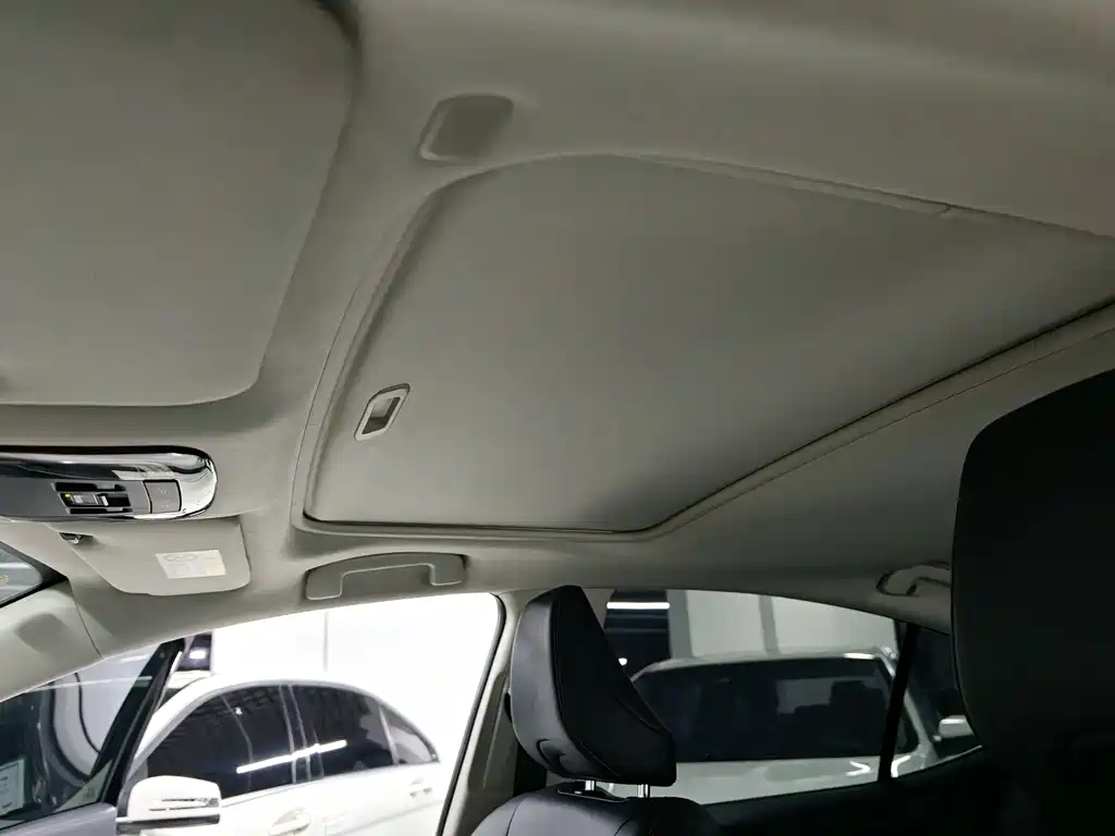 Toyota Camry 2024 — фото 13
