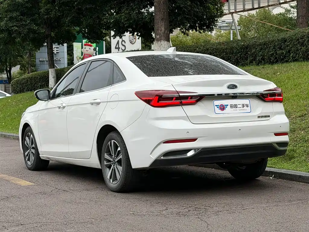 Ford Escort 2022
