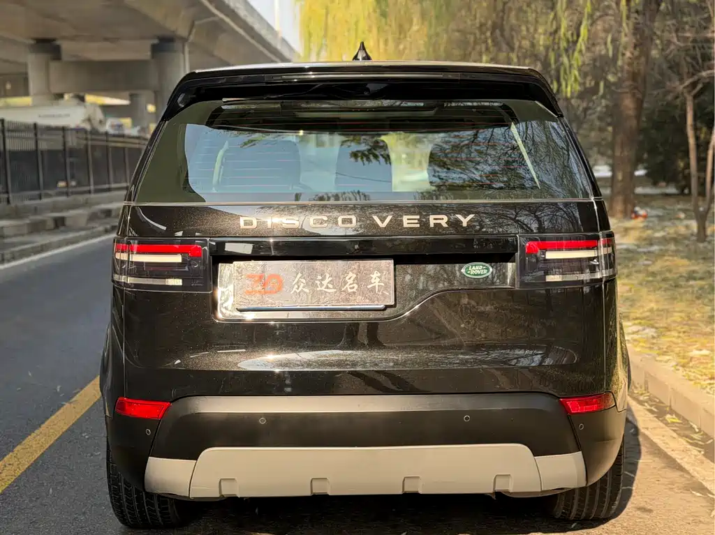 Land Rover Discovery 2018 — фото 15