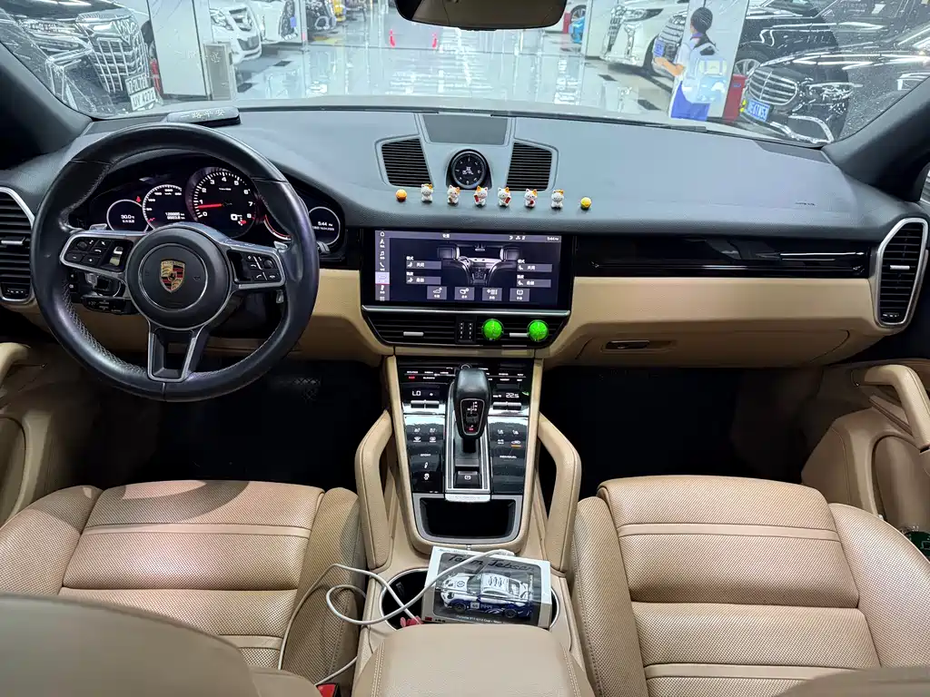 Porsche Cayenne 2019 — фото 9