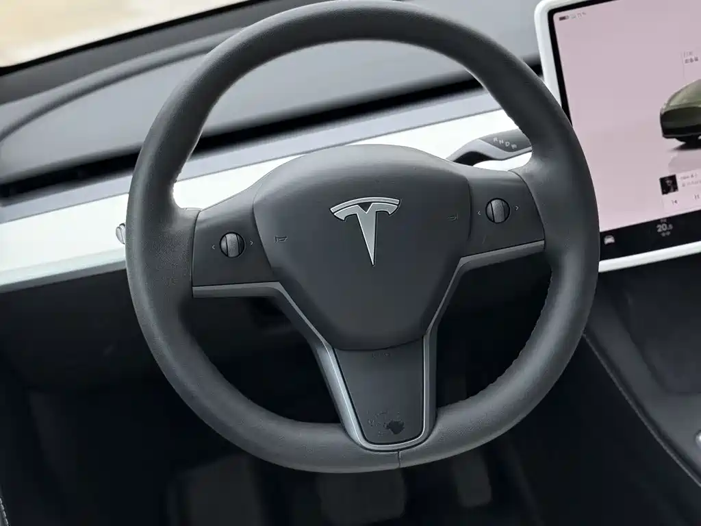 Tesla Model Y 2022 — фото 8
