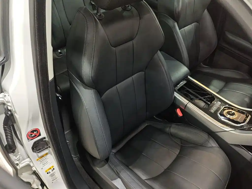 Land Rover Range Rover Evoque 2018 — фото 17