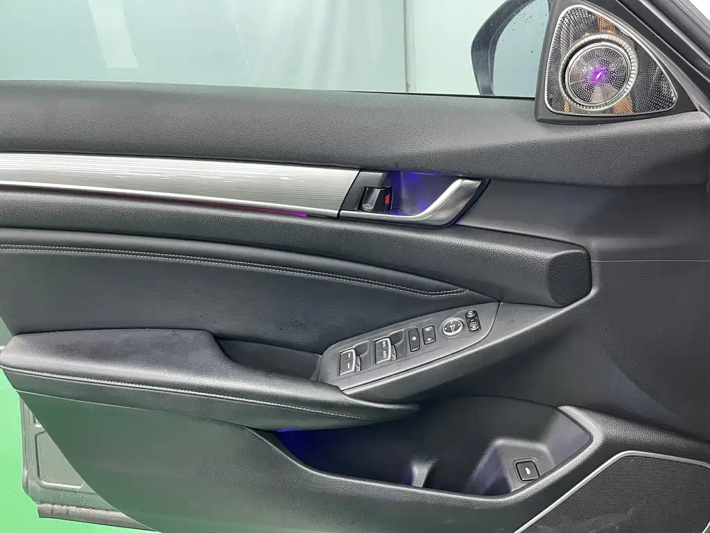 Honda Accord 2021 — фото 19