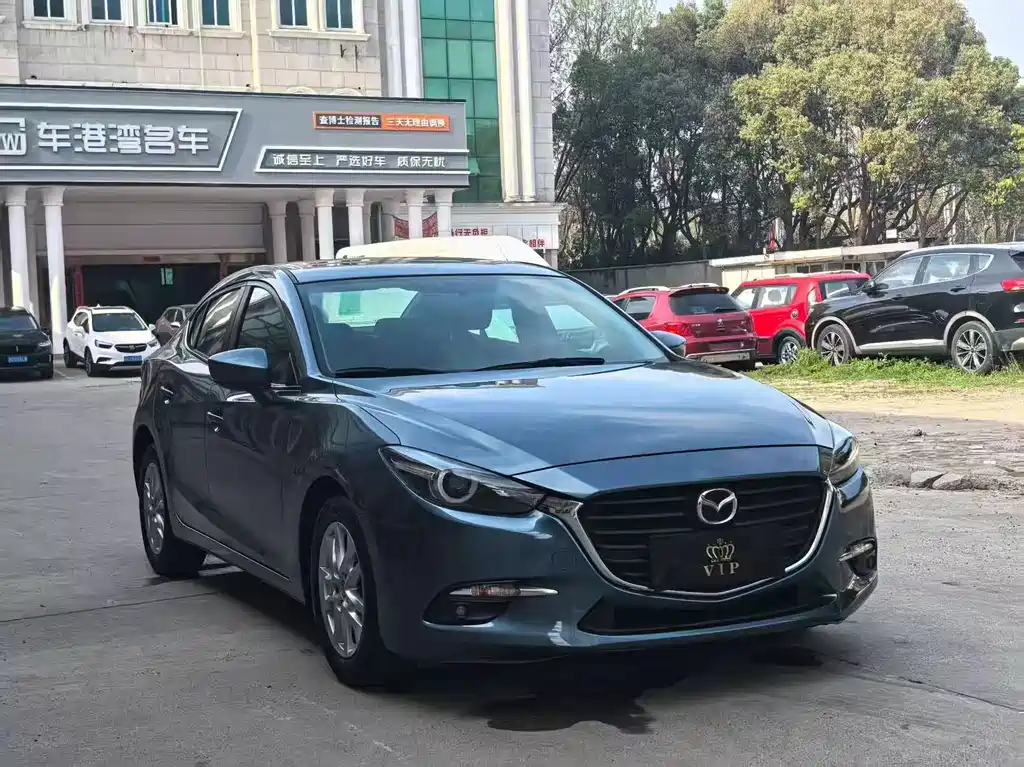 Mazda 3 Axela 2018 — фото 9