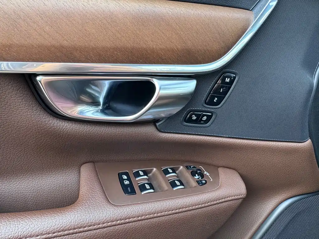 Volvo S90 PHEV 2021 — фото 12