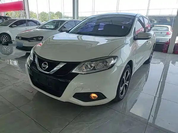 Nissan Tiida 2016