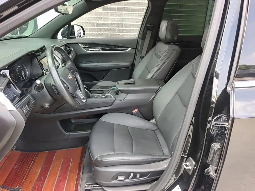 Cadillac XT6 2022 — фото 20