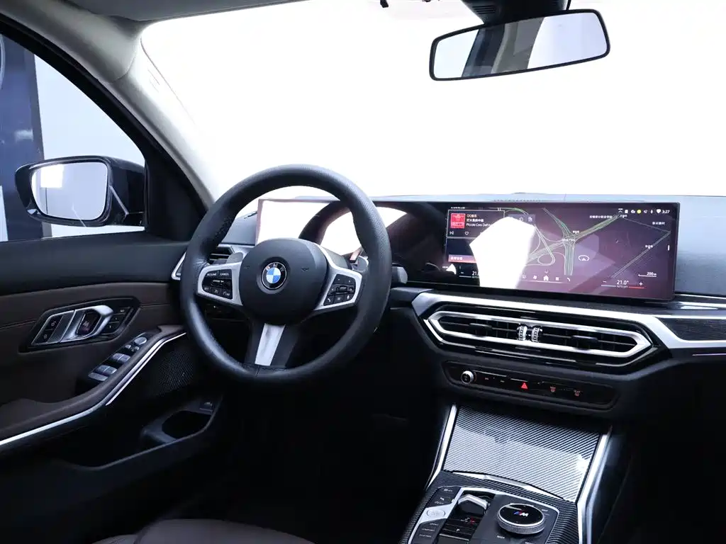 BMW 3 Series 2024 — фото 14