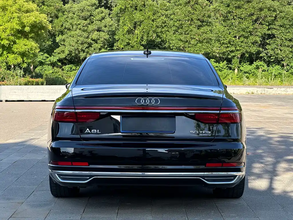 Audi A8 2019 — фото 15