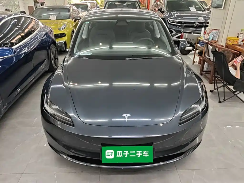 Tesla Model 3 2025 — фото 3