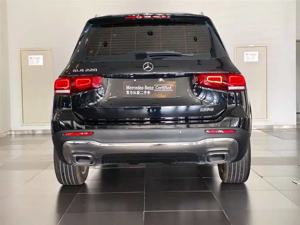 Mercedes-Benz GLB 2023