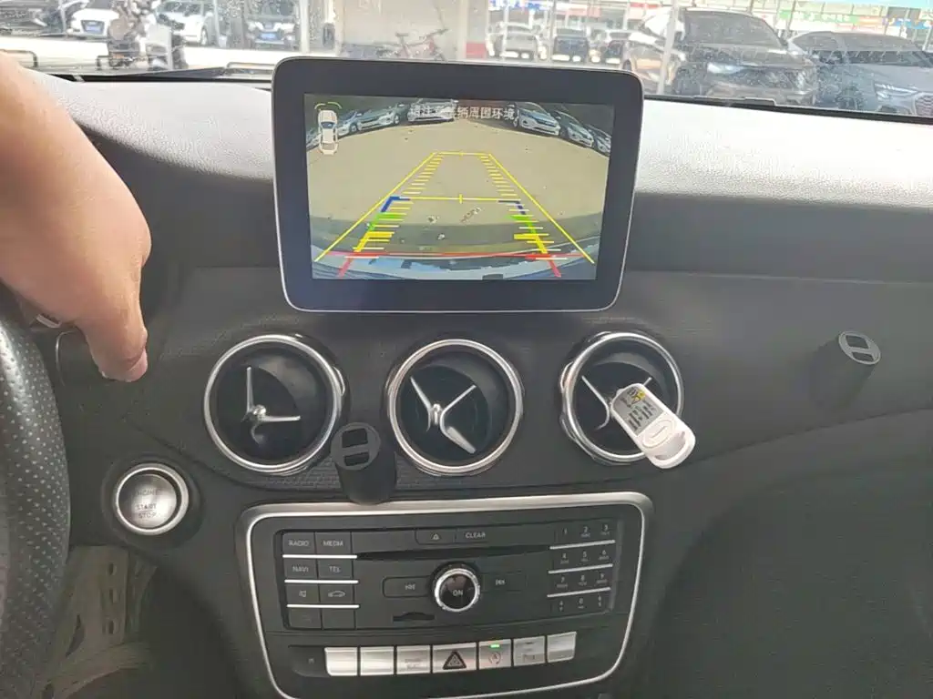 Mercedes-Benz GLA 2018 — фото 13