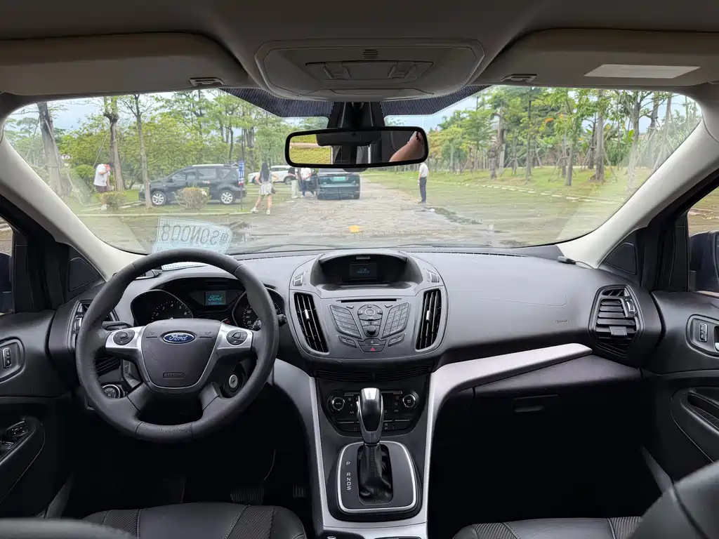 Ford Kuga 2016 — фото 14