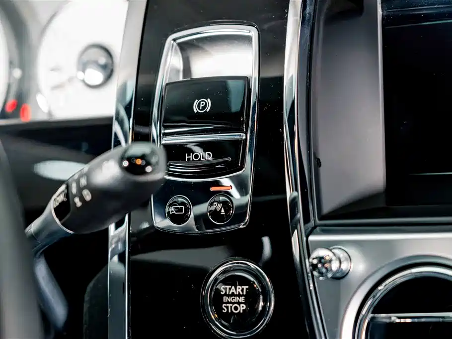 Rolls-Royce Ghost 2020 — фото 13