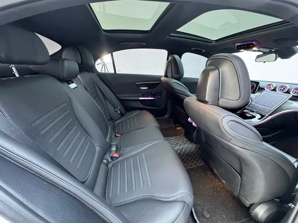 Mercedes-Benz C-Class 2023 — фото 8