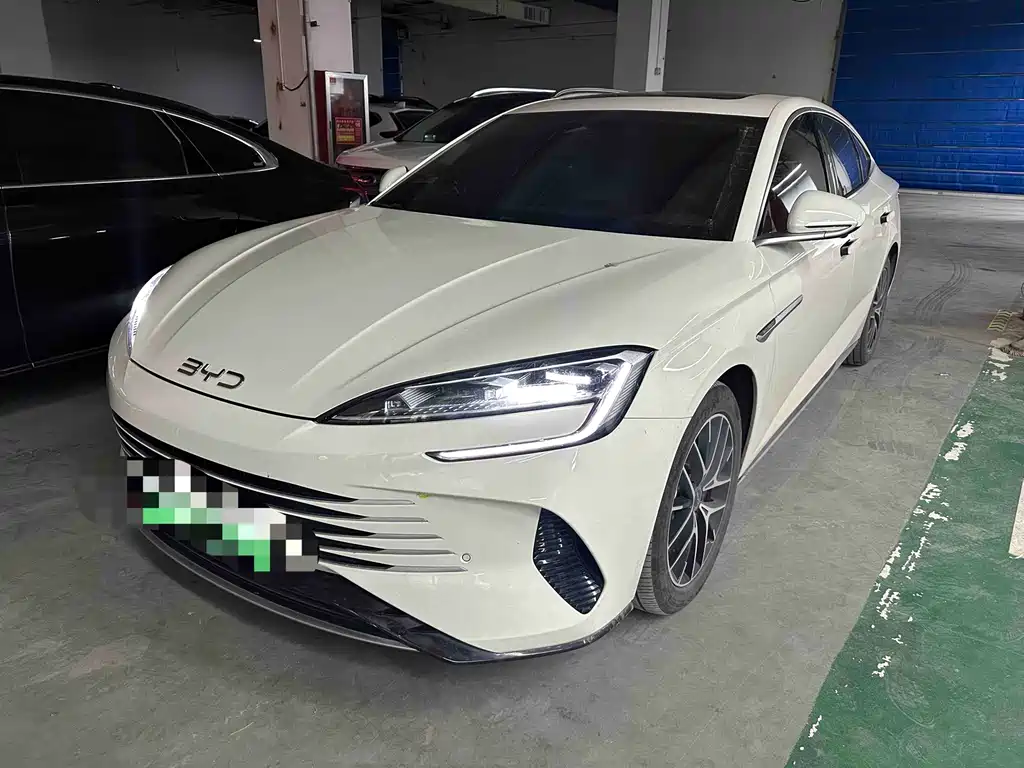 BYD Seal 07 DM-i 2025 — фото 1