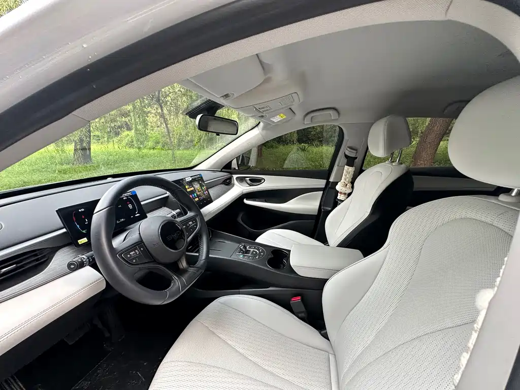 BYD Seal 05 DM-i 2025 — фото 8
