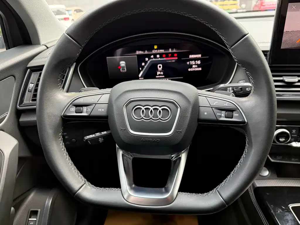 Audi Q5L 2022 — фото 11